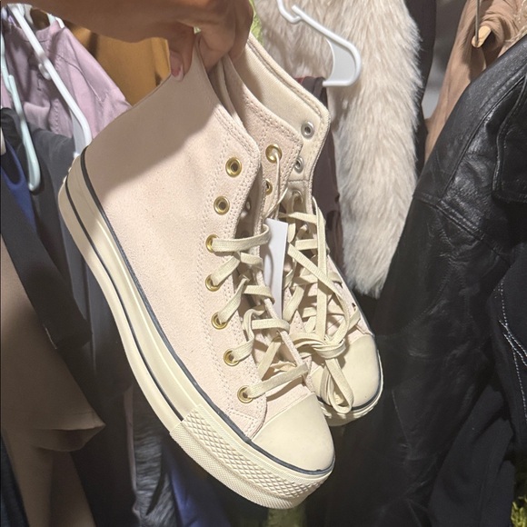 Pink Platform Converse - Picture 1 of 3